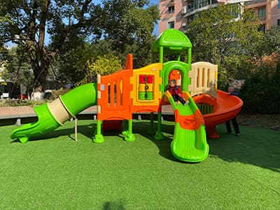 小区房地产全塑料滑梯组合